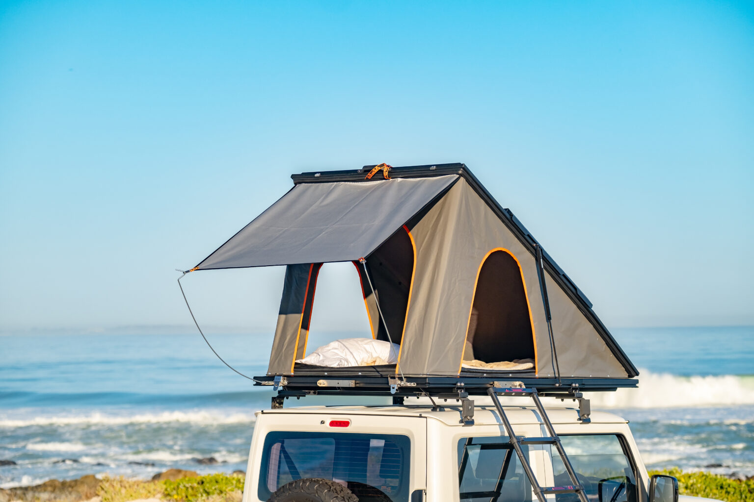 AluCab LT50 Lightweight Roof Top Tent Wild Roaming